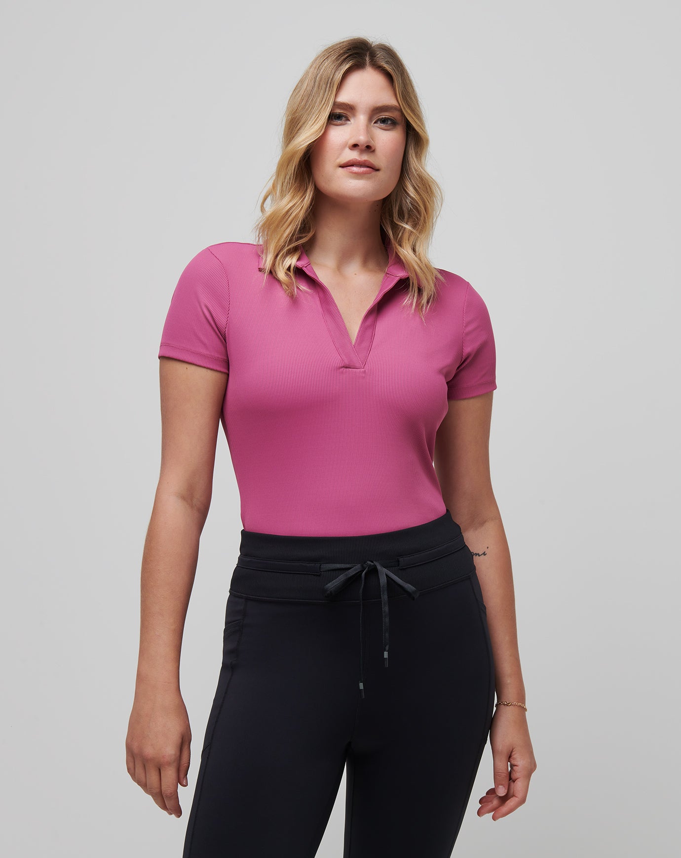 Moveknit Vneck Polo ∣ TravisMathew