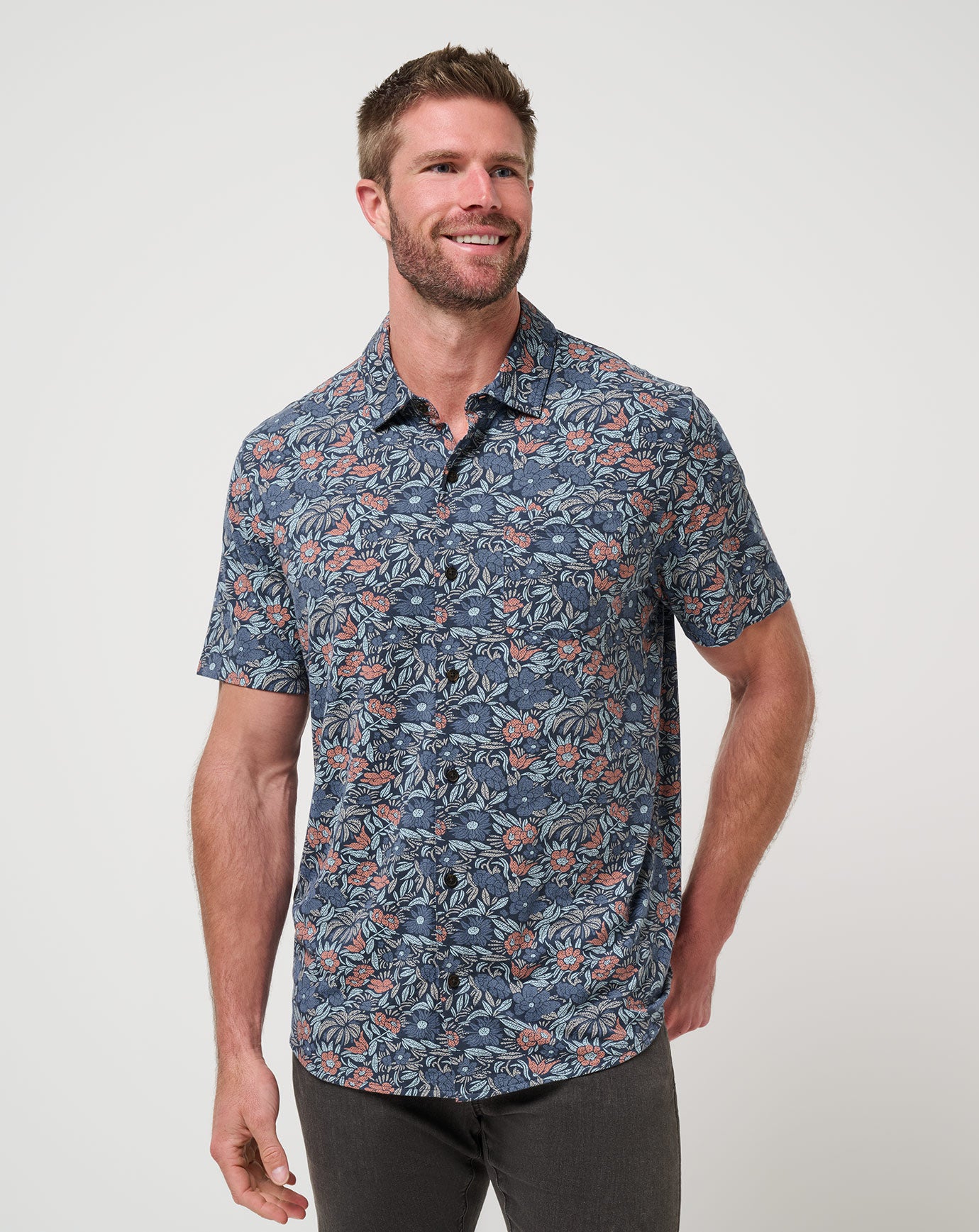 Day Cruise Button-Up