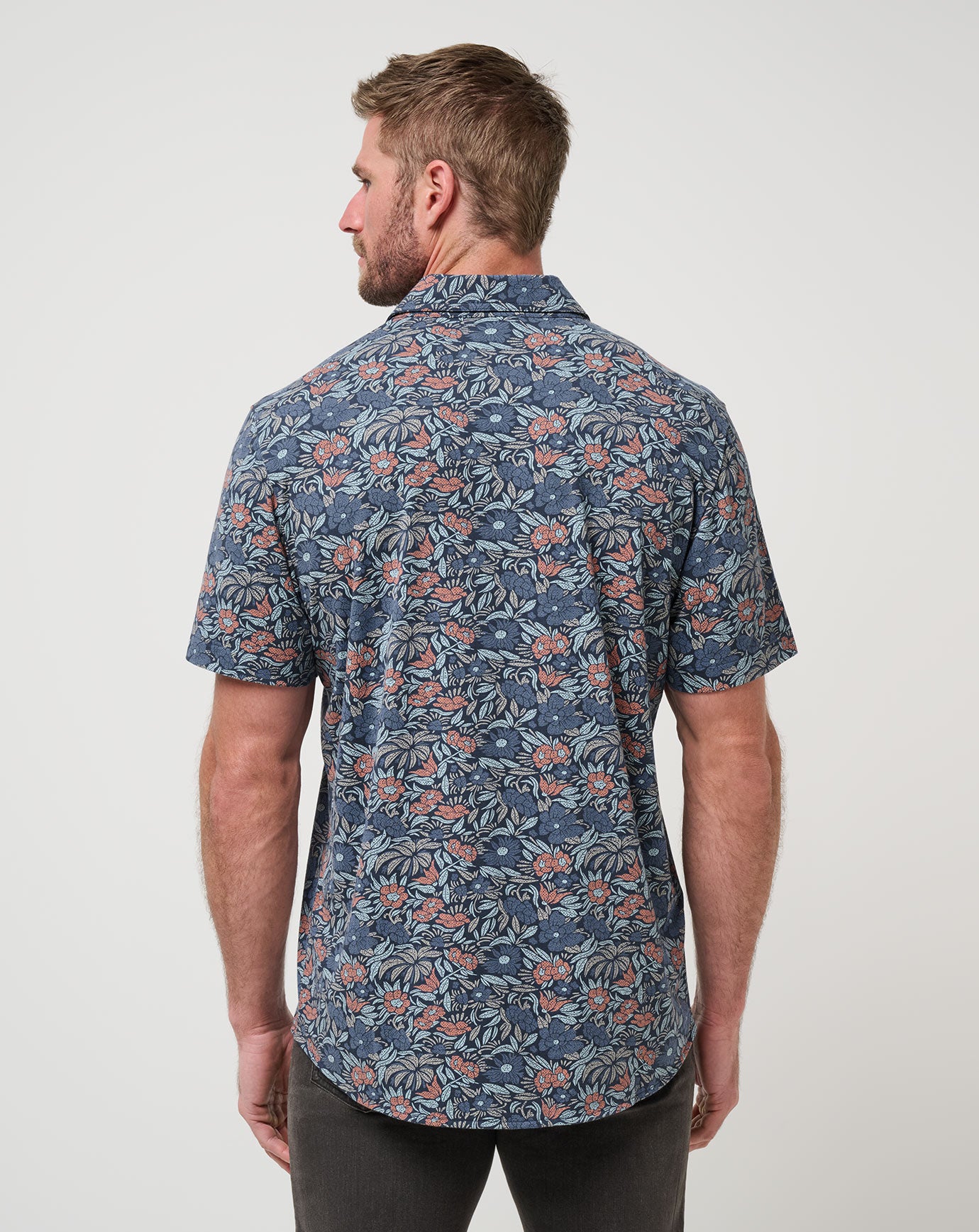 Day Cruise Button-Up