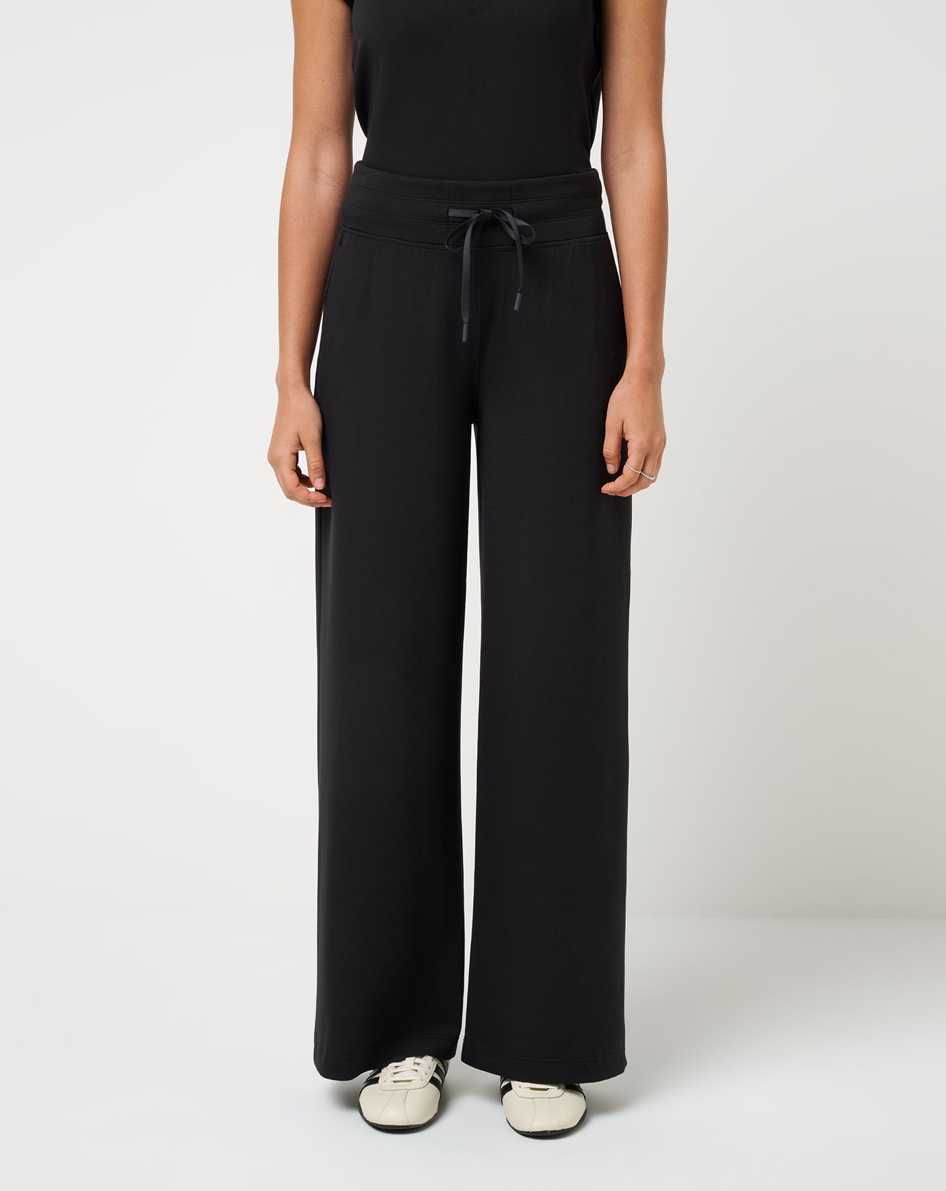 Skyloft Soft Wide Leg Pant