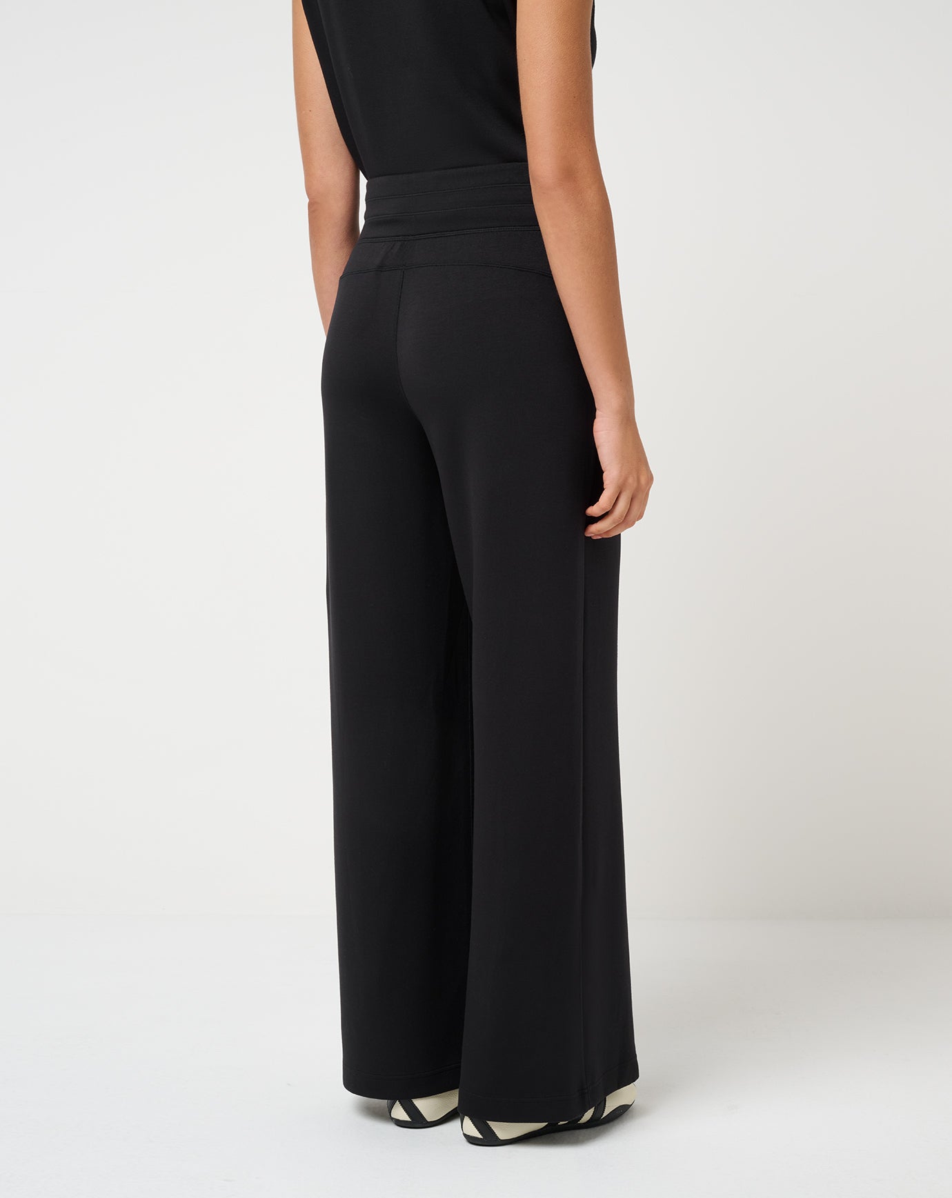 Skyloft Soft Wide Leg Pant