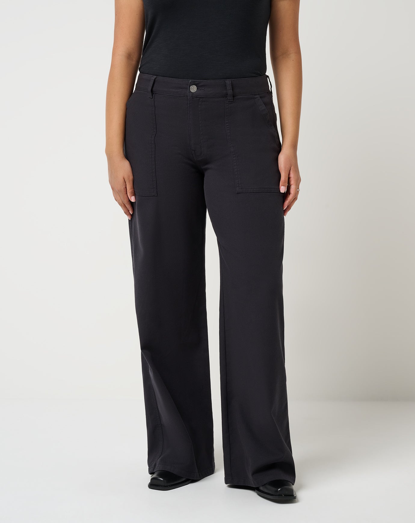 Everyday Patch Pocket Twill Pant