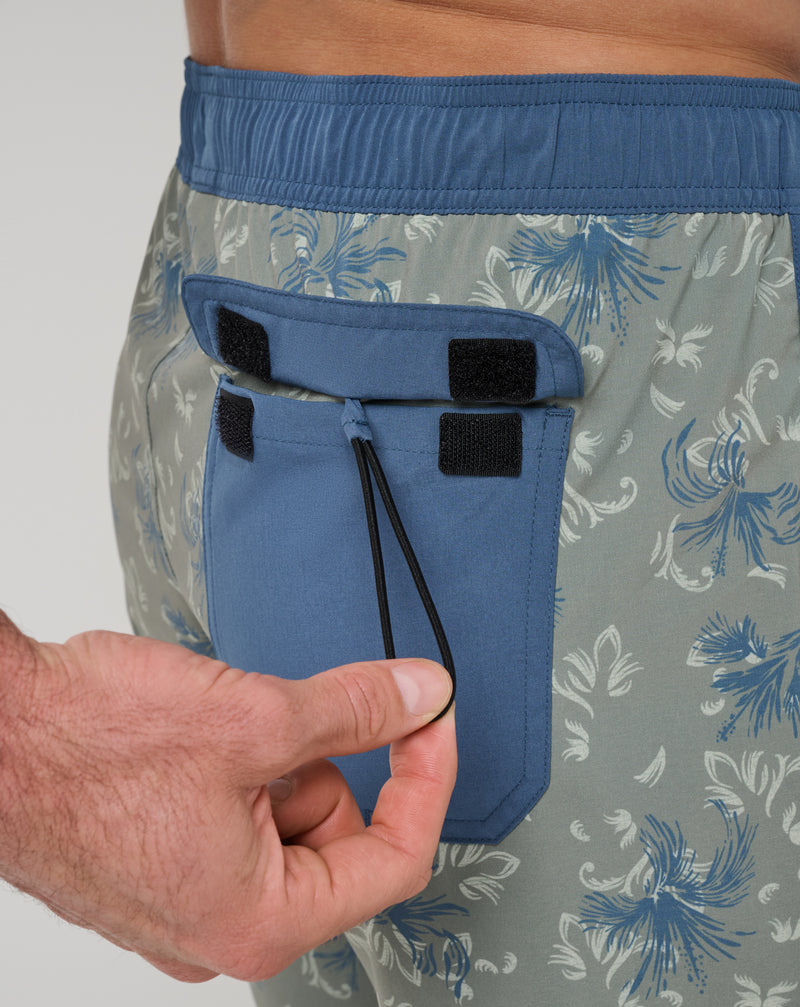 Ocean Opulence Boardshort 18In