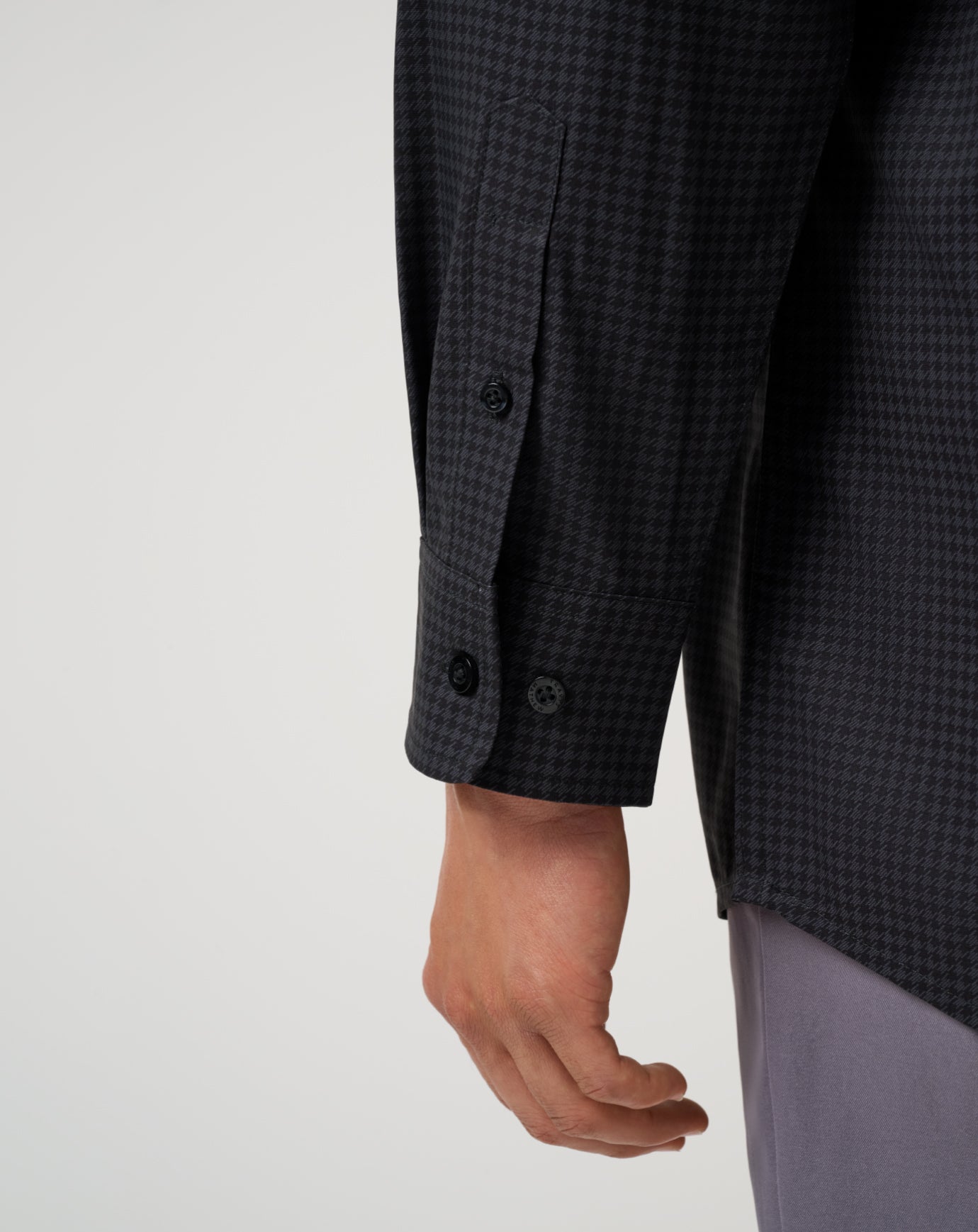 Techwoven Cross Check Long Sleeve Button-Up