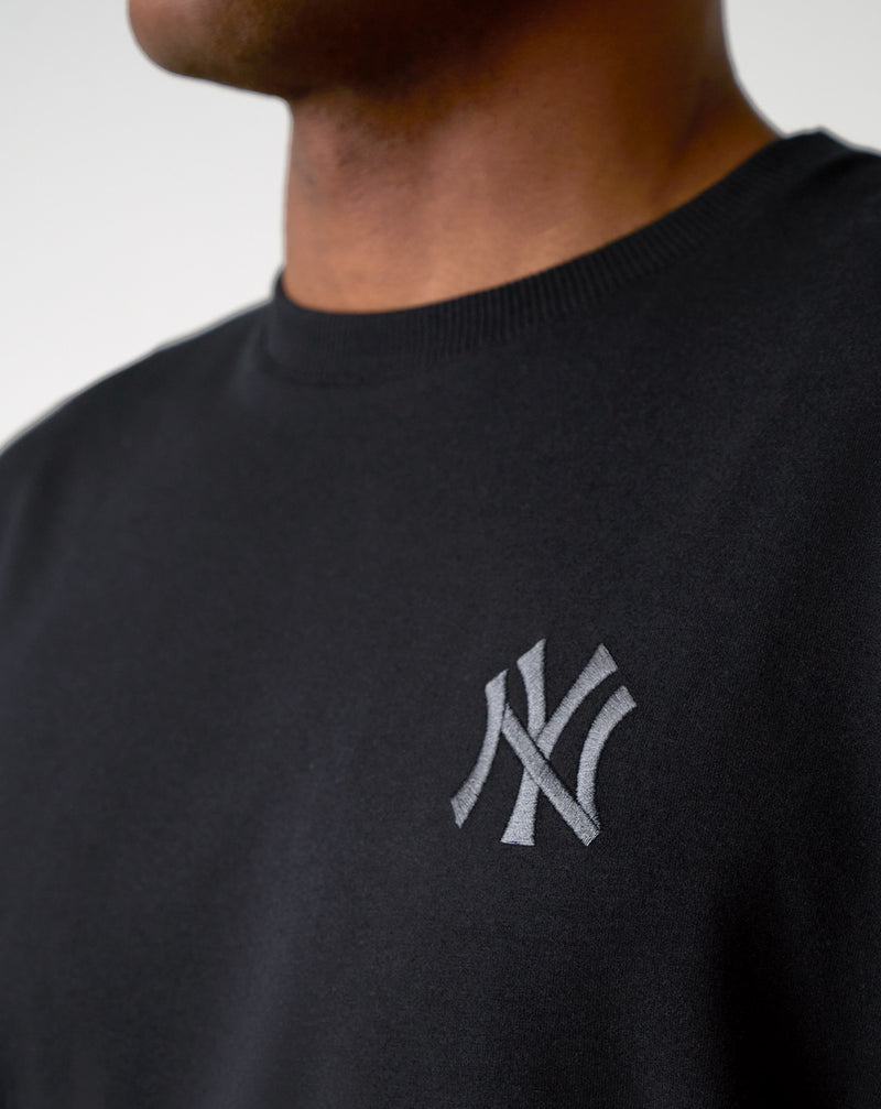 New York Yankees Tailgate Gear Pullover