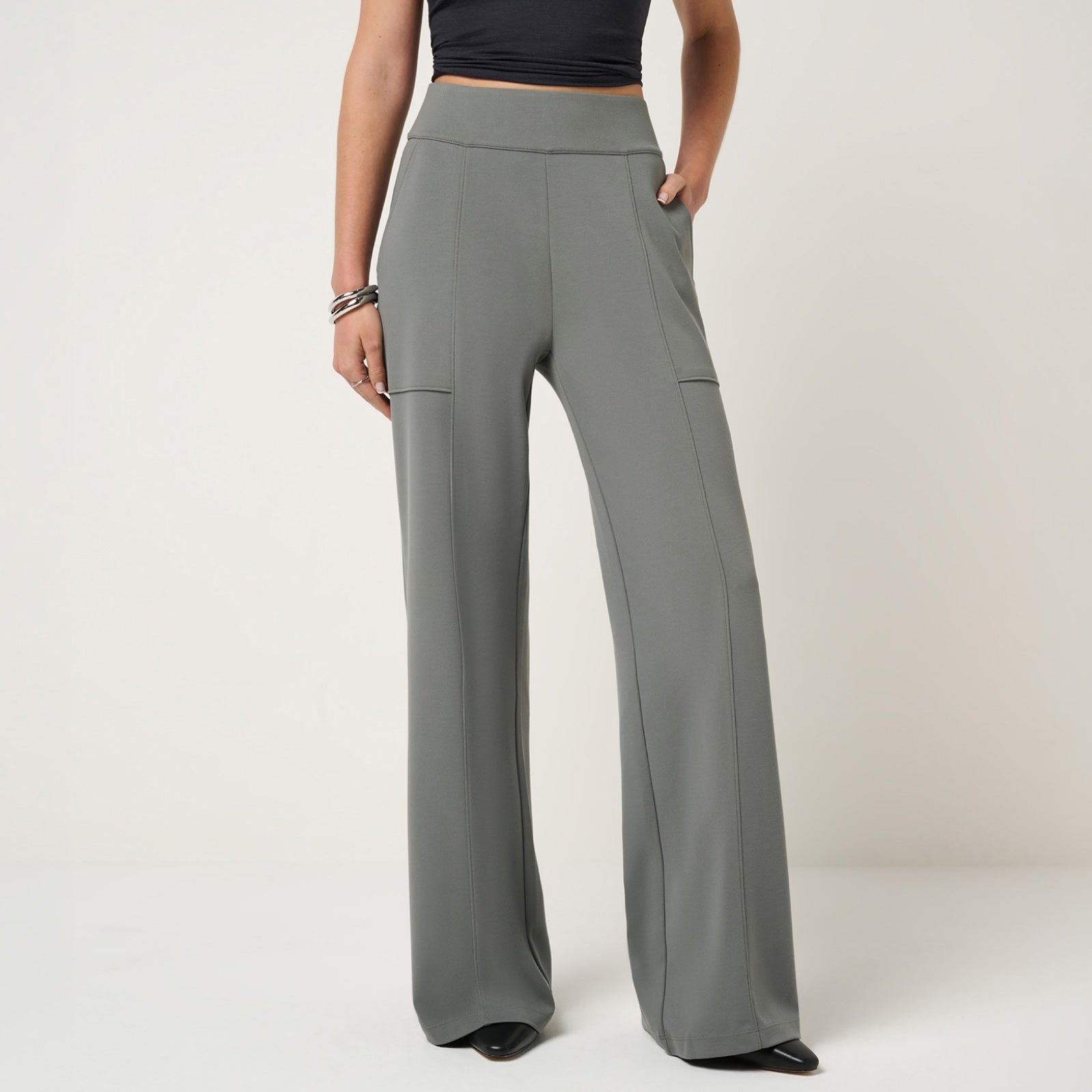High-Rise, Full-Length, Wide-Leg Fit
